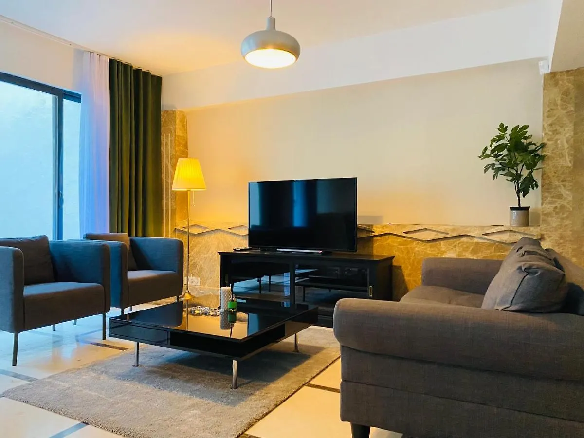 Flat W Backyard In Nisantasi Apartment Istanbul
