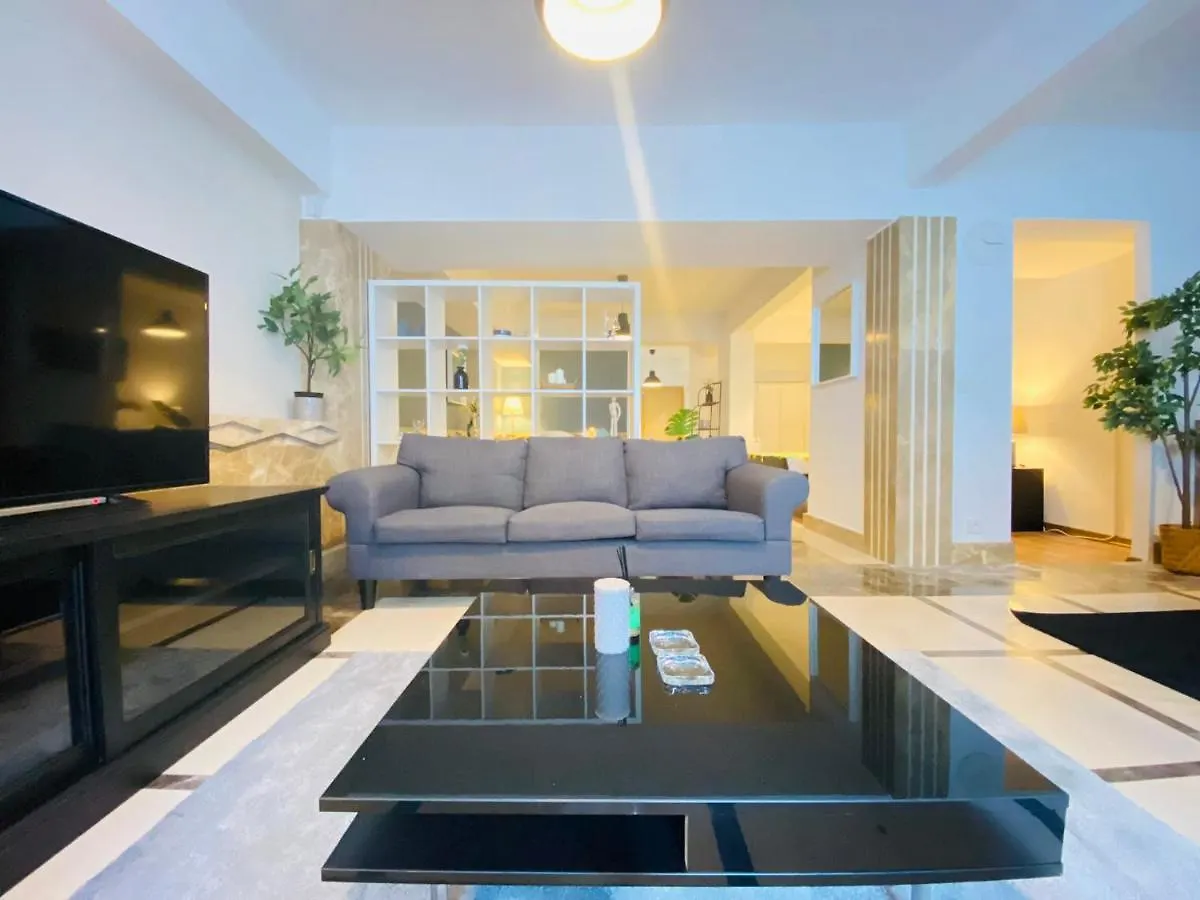 Flat W Backyard In Nisantasi Apartment Istanbul